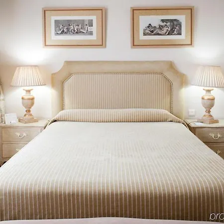 Hotel Mundial 4*