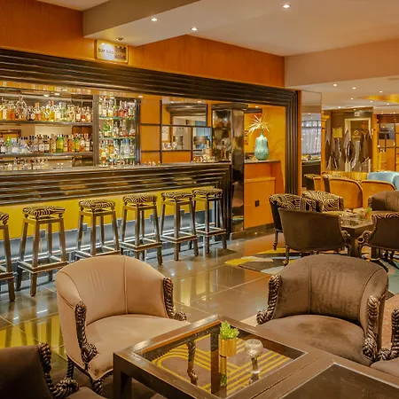 Отель Mundial 4*